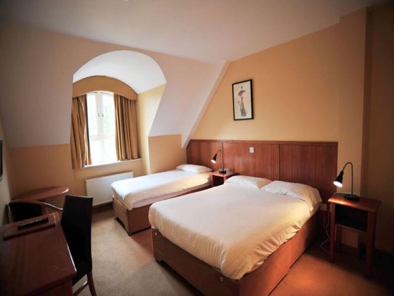 Kilkenny Inn Екстериор снимка