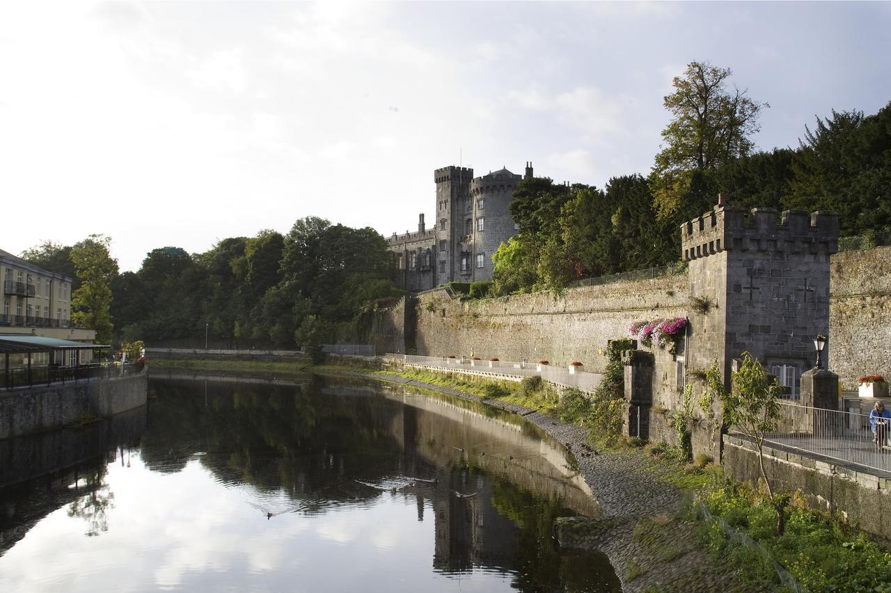 Kilkenny Inn Екстериор снимка